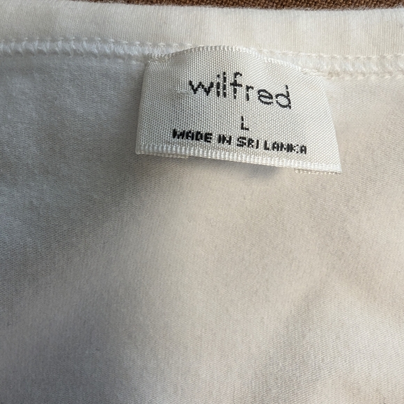 Wilfred White Tee With Pleated Sleeve - Picture 2 of 6